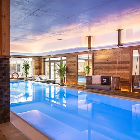 Hotel Papa Rhein - &