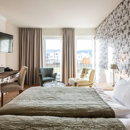 Hotel Papa Rhein - &